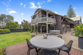 The Long Weekender - Mount Maunganui Holiday Home